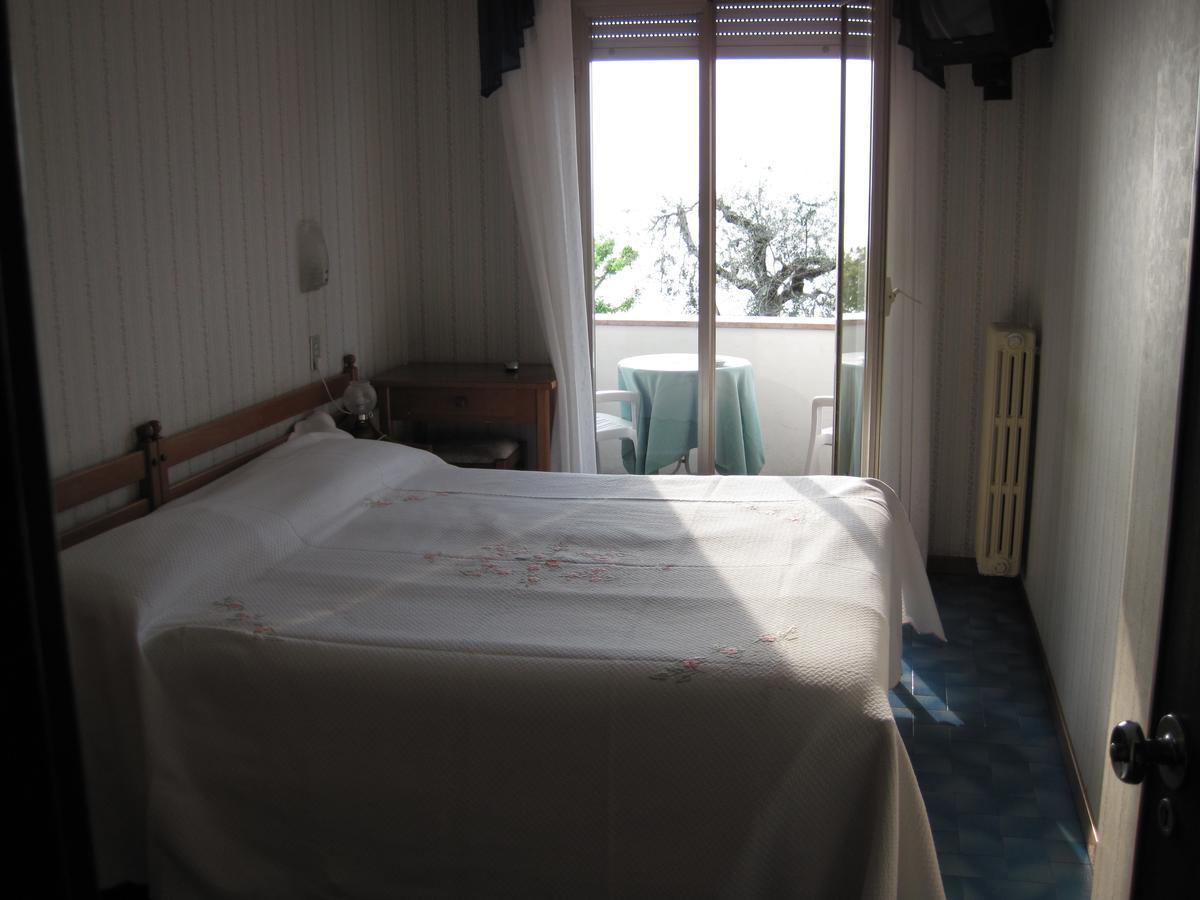 Piccolo Hotel Direkt Am See Brenzone Extérieur photo