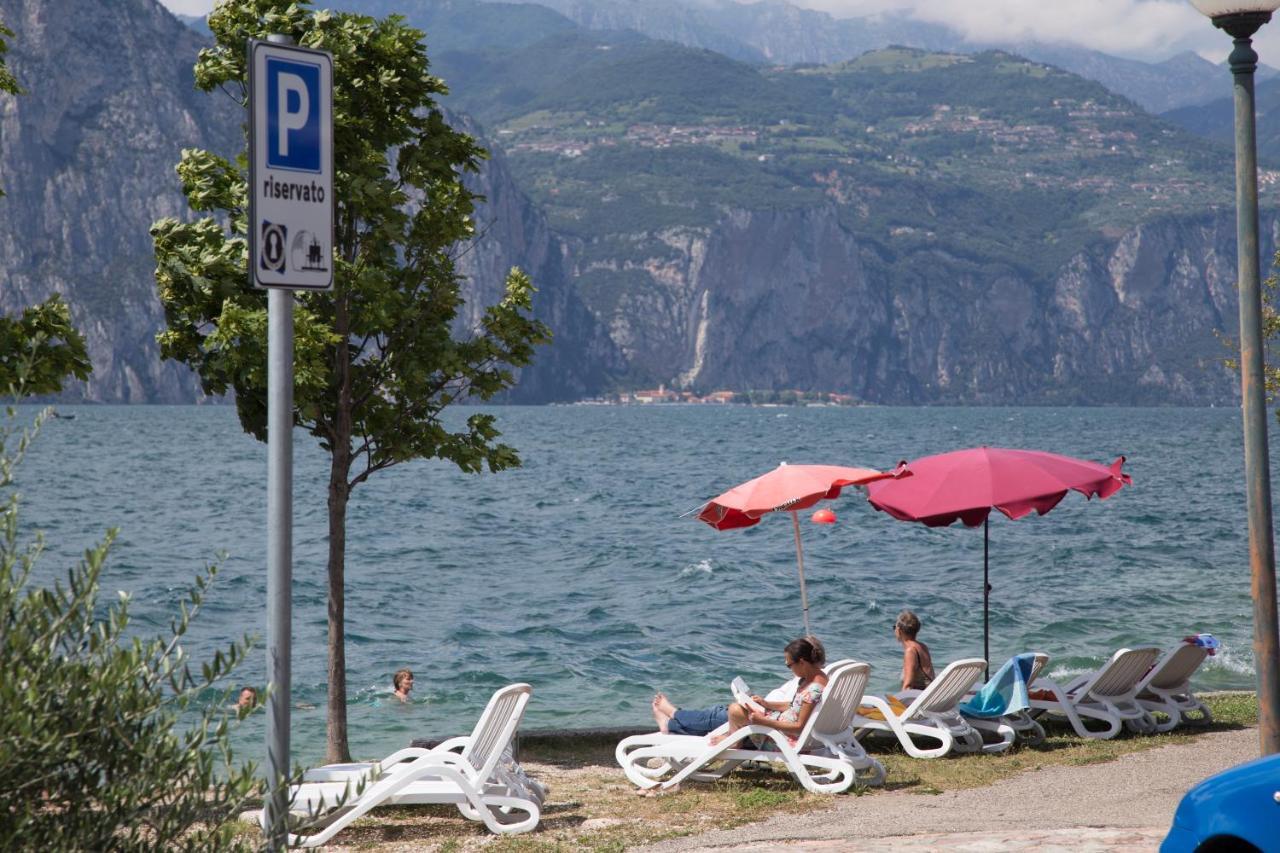 Piccolo Hotel Direkt Am See Brenzone Extérieur photo